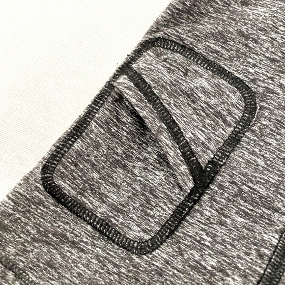 Lululemon long sleeve runner shirt with thumb holes and hidden key pocket - Picture 4 of 5